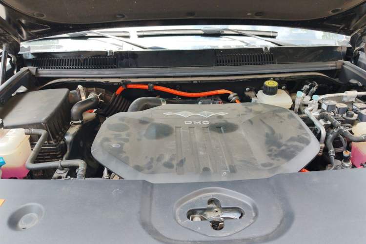Used Formula Leopard 5 2025 Cloud Ride Laser-based Kunpeng Intelligent Driving Edition Engine Bay