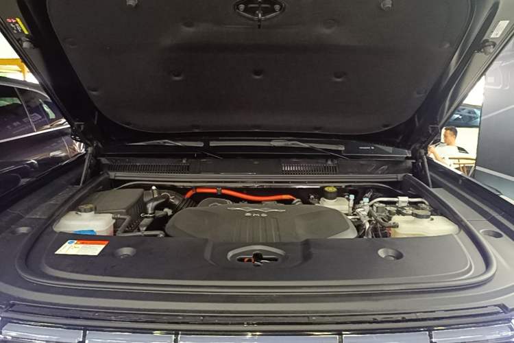 Used Formula Leopard 5 2025 Cloud Ride Laser-based Kunpeng Intelligent Driving Edition Engine Bay