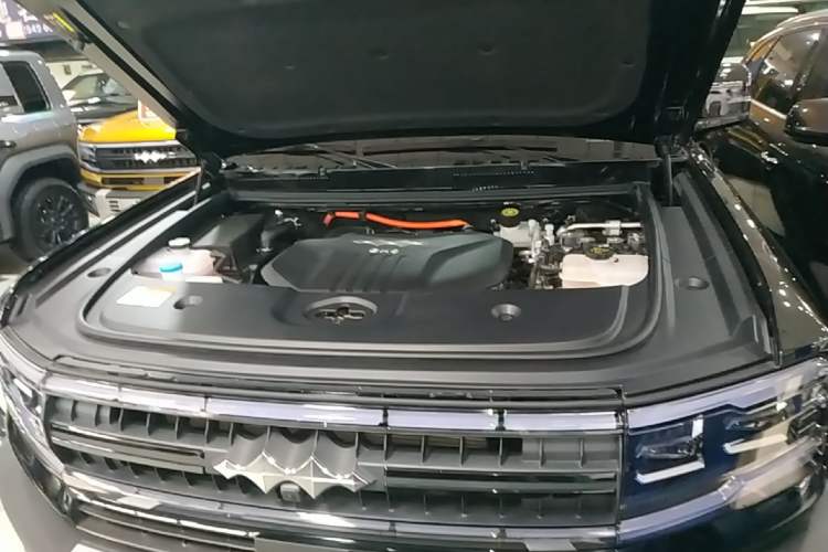 Used Formula Leopard 5 2025 TianShen Intelligent Driving Max Edition Engine Bay