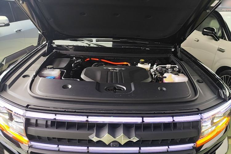 Used Formula Leopard 5 2025 Laser Qiankun Intelligent Driving Edition Engine Bay