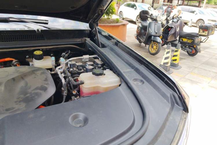 Used Formula Leopard 5 2025 Cloud Ride Laser-based Kunpeng Intelligent Driving Edition Engine Bay Left