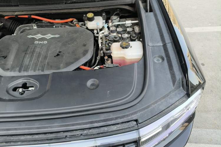 Used Formula Leopard 5 2025 TianShen Intelligent Driving Ultra Edition Engine Bay Left