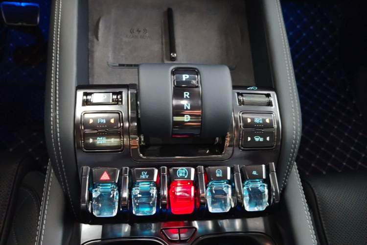 Used Formula Leopard 5 2025 TianShen Intelligent Driving Ultra Edition Gear Lever