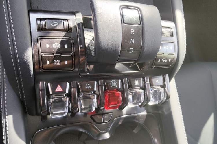 Used Formula Leopard 5 2025 Laser Qiankun Intelligent Driving Edition Gear Lever