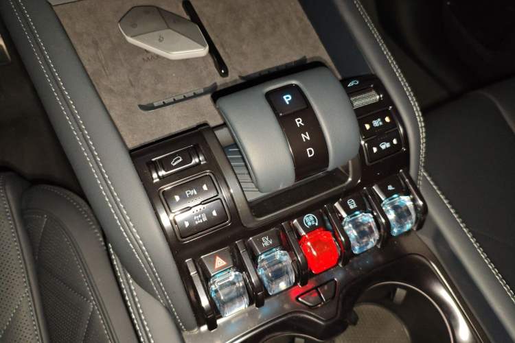 Used Formula Leopard 5 2025 TianShen Intelligent Driving Ultra Edition Gear Lever