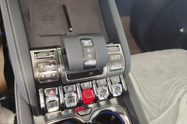 Used Formula Leopard 5 2025 TianShen Intelligent Driving Ultra Edition Gear Lever