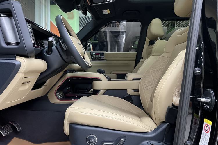 Used Formula Leopard 5 2025 TianShen Intelligent Driving Max Edition Interior 2