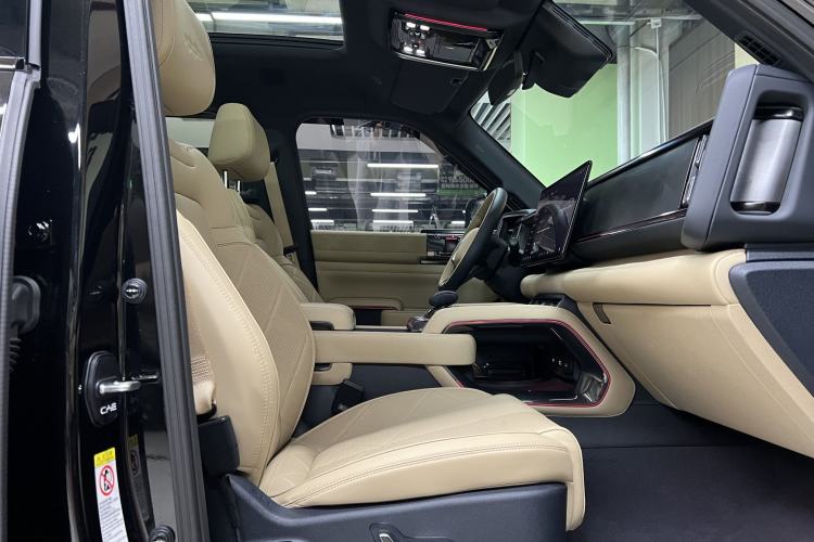 Used Formula Leopard 5 2025 TianShen Intelligent Driving Max Edition Interior 4