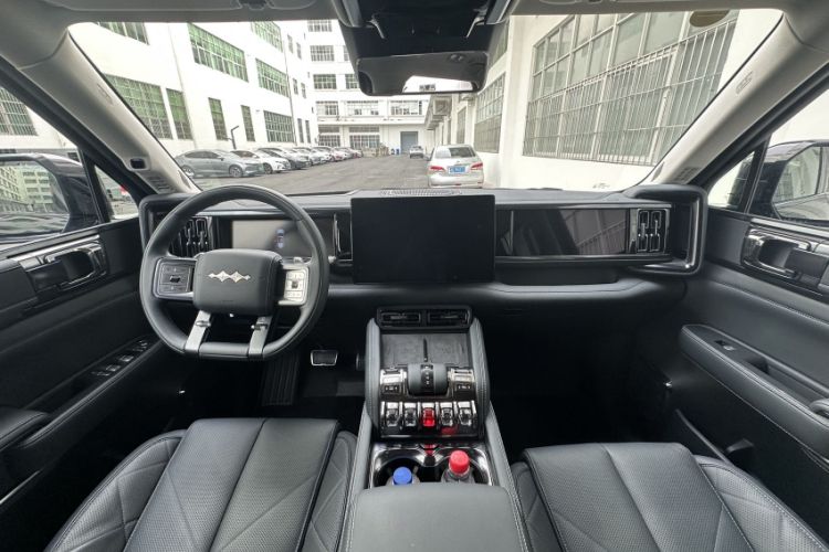 Used Formula Leopard 5 2025 Cloud Ride Laser-based Kunpeng Intelligent Driving Edition Interior 7