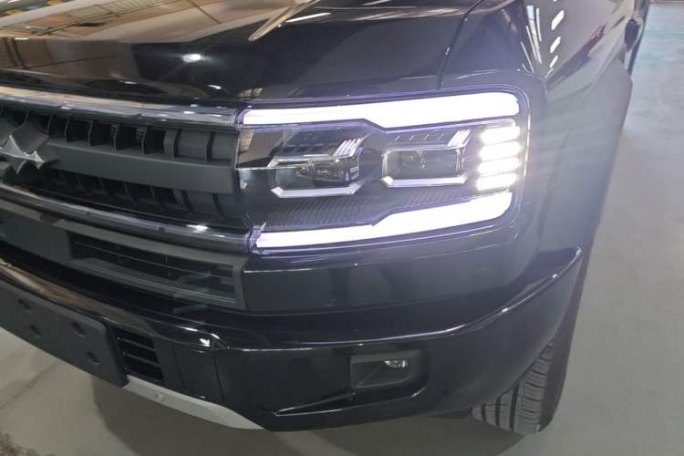 Used Formula Leopard 5 2025 Model 210KM Tian Shen Ultra Version Left Front Headlight