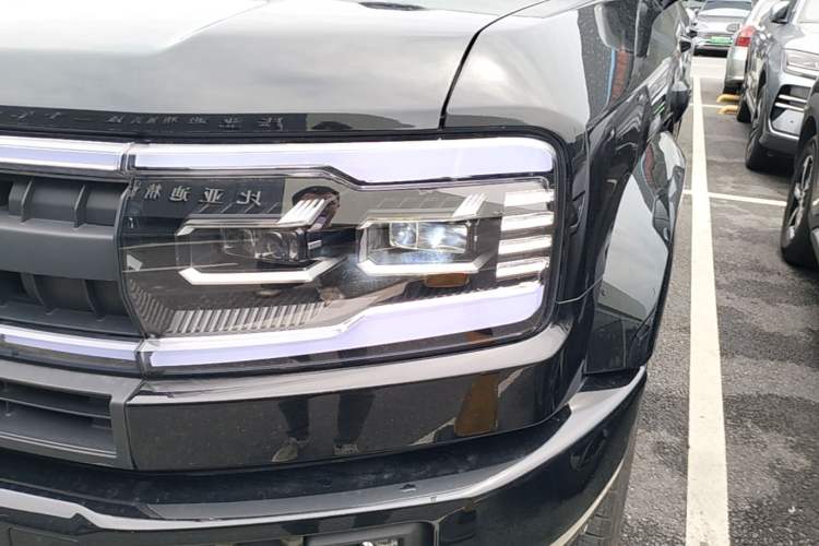 Used Formula Leopard 5 2025 Cloud Ride Laser-based Kunpeng Intelligent Driving Edition Left Front Headlight