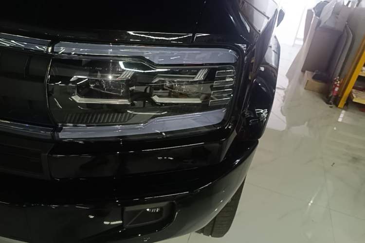 Used Formula Leopard 5 2025 Cloud Ride Laser-based Kunpeng Intelligent Driving Edition Left Front Headlight