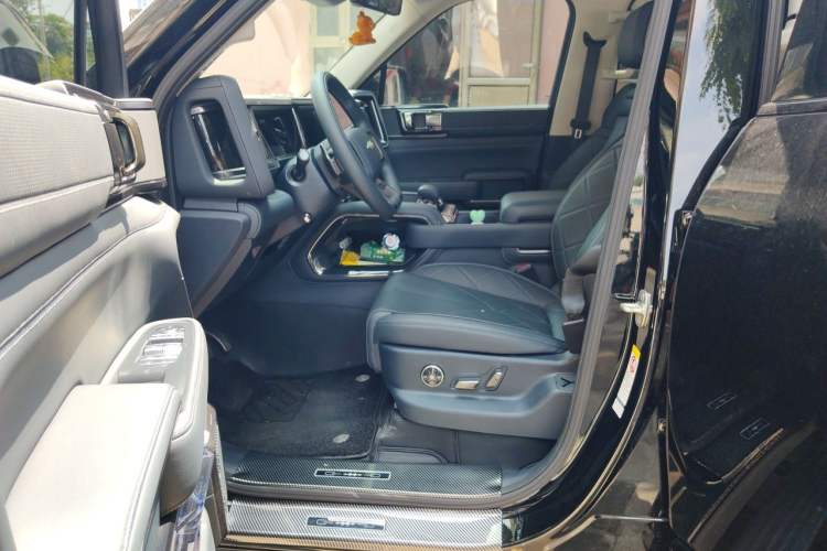 Used Formula Leopard 5 2025 Cloud Ride Laser-based Kunpeng Intelligent Driving Edition Left Front Seat