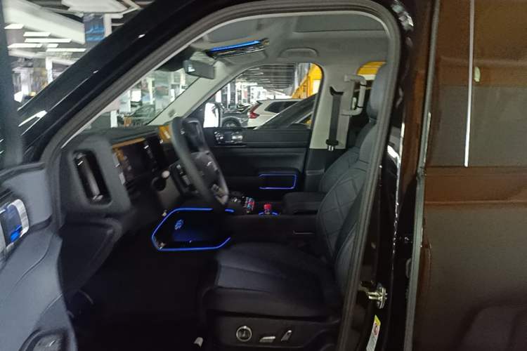 Used Formula Leopard 5 2025 Cloud Ride Laser-based Kunpeng Intelligent Driving Edition Left Front Seat