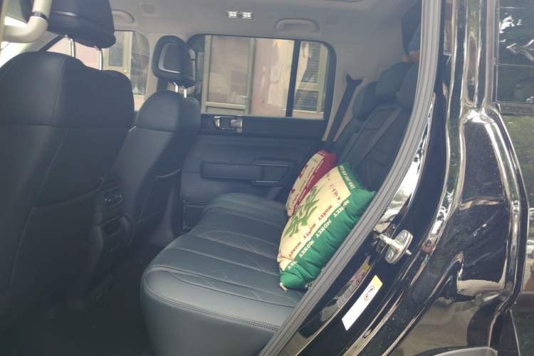 Used Formula Leopard 5 2025 Cloud Ride Laser-based Kunpeng Intelligent Driving Edition Left Rear Seat
