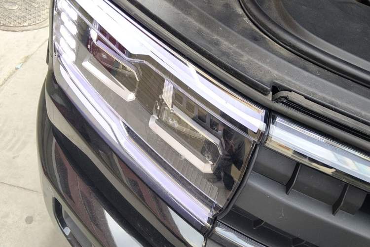 Used Formula Leopard 5 2025 TianShen Intelligent Driving Max Edition Right Front Headlight