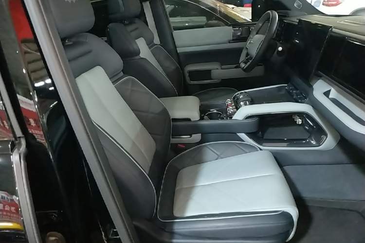 Used Formula Leopard 5 2025 TianShen Intelligent Driving Max Edition Right Front Seat