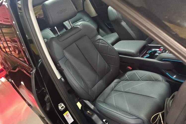 Used Formula Leopard 5 2025 TianShen Intelligent Driving Max Edition Right Front Seat