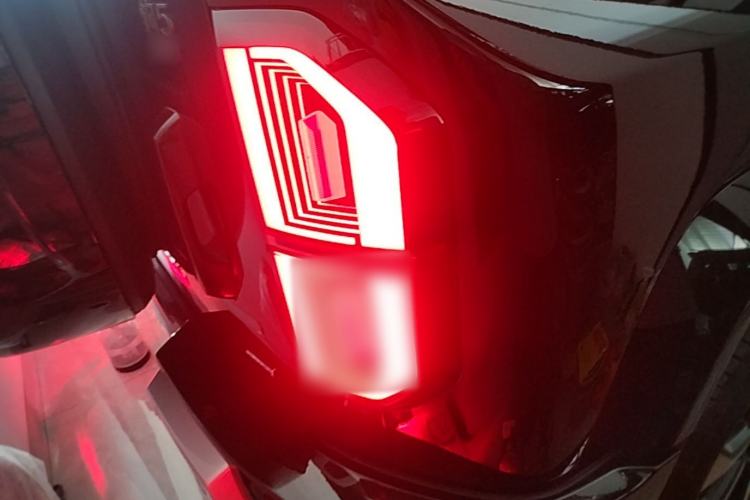 Used Formula Leopard 5 2025 TianShen Intelligent Driving Ultra Edition Right Rear Taillight