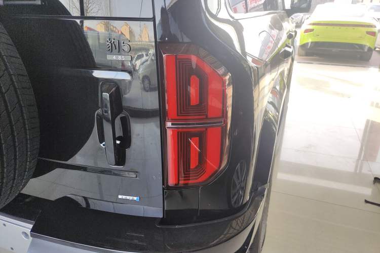 Used Formula Leopard 5 2025 TianShen Intelligent Driving Ultra Edition Right Rear Taillight