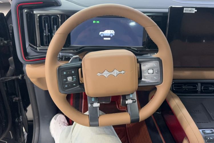 Used Formula Leopard 5 2025 Model 210KM Tian Shen Ultra Version Steering Wheel