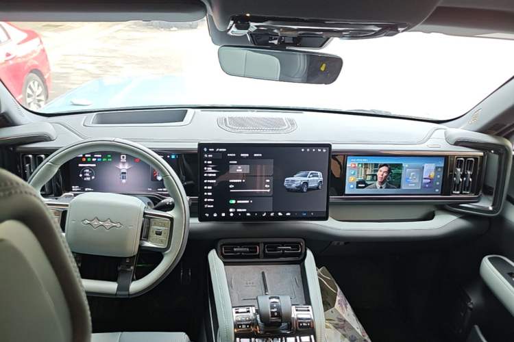 Used Formula Leopard 5 2025 TianShen Intelligent Driving Ultra Edition Center Console