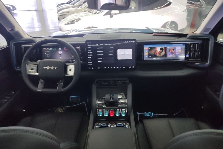 Used Formula Leopard 5 2025 TianShen Intelligent Driving Ultra Edition Center Console