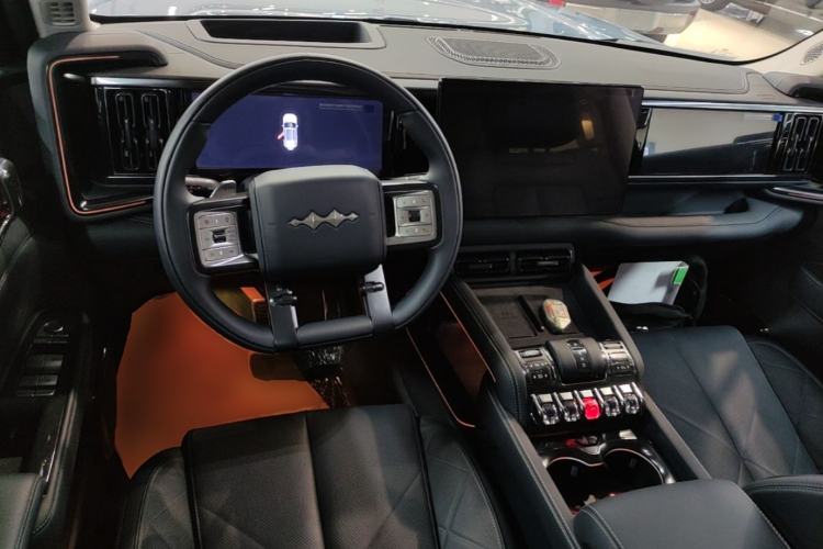 Used Formula Leopard 5 2025 TianShen Intelligent Driving Ultra Edition Center Console
