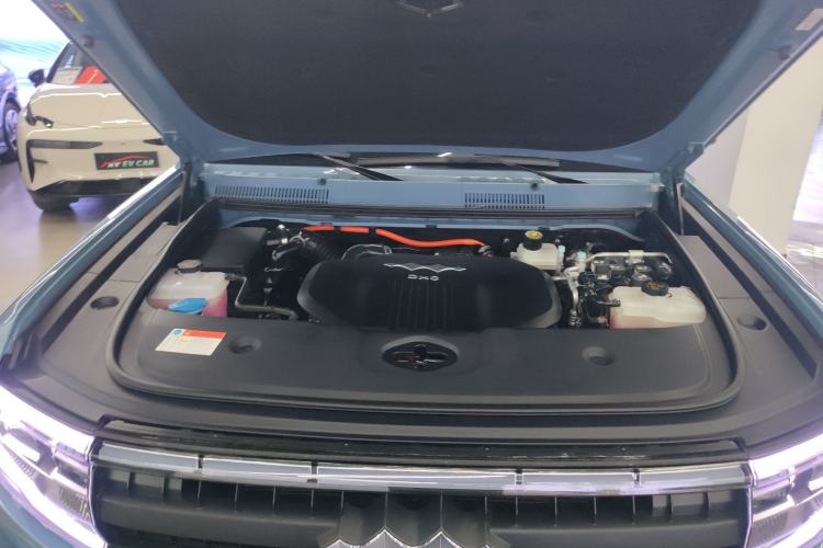 Used Formula Leopard 5 2025 TianShen Intelligent Driving Ultra Edition Engine Bay