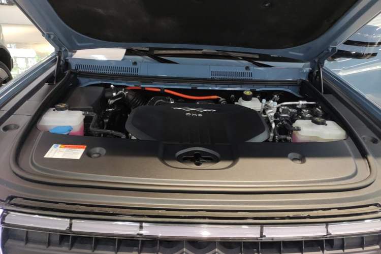 Used Formula Leopard 5 2025 TianShen Intelligent Driving Ultra Edition Engine Bay
