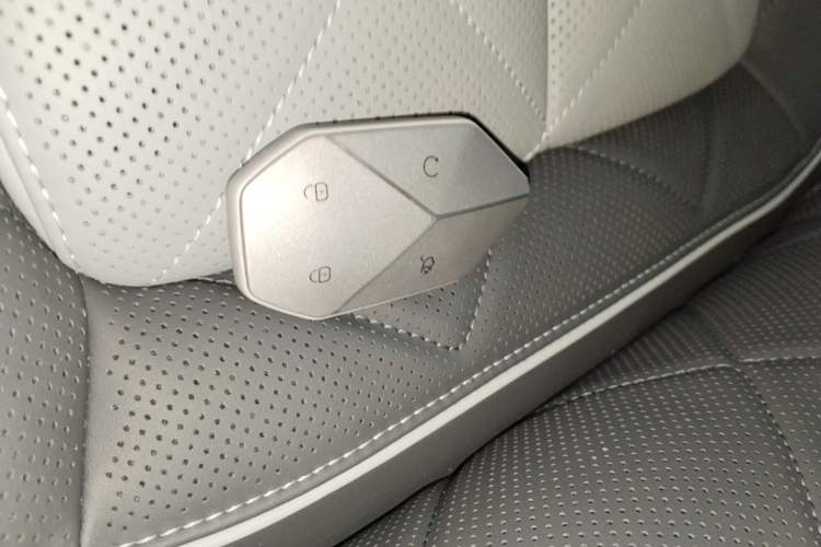 Used Formula Leopard 5 2025 TianShen Intelligent Driving Ultra Edition Interior 1