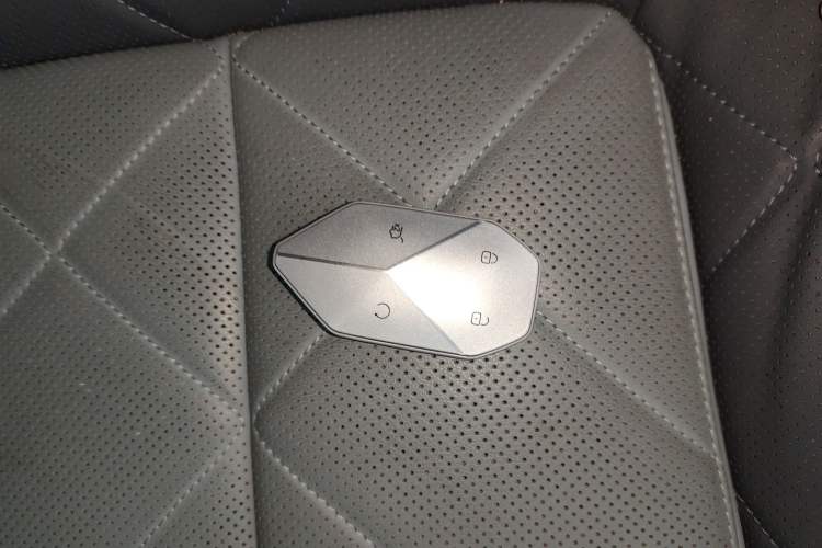 Used Formula Leopard 5 2025 TianShen Intelligent Driving Ultra Edition Interior 1