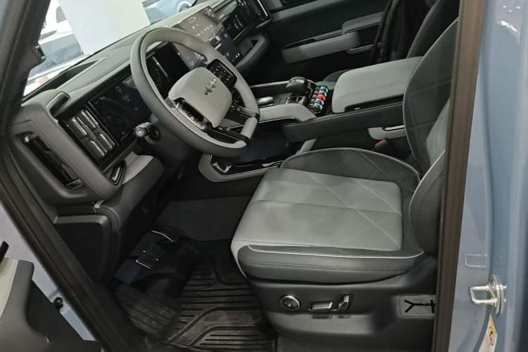 Used Formula Leopard 5 2025 TianShen Intelligent Driving Ultra Edition Left Front Seat