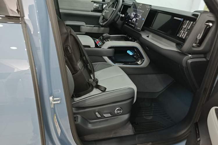 Used Formula Leopard 5 2025 TianShen Intelligent Driving Ultra Edition Right Front Seat