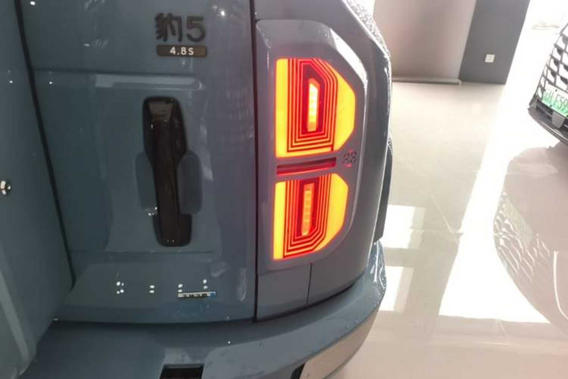 Used Formula Leopard 5 2025 TianShen Intelligent Driving Ultra Edition Right Rear Taillight