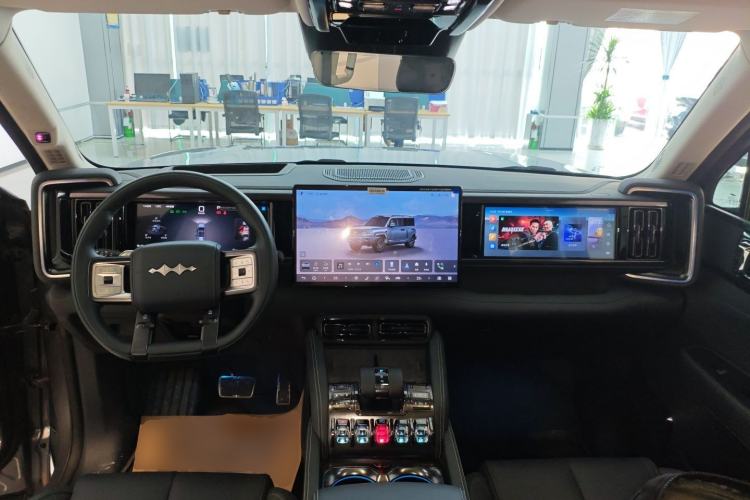 Used Formula Leopard 5 2025 TianShen Intelligent Driving Ultra Edition Center Console