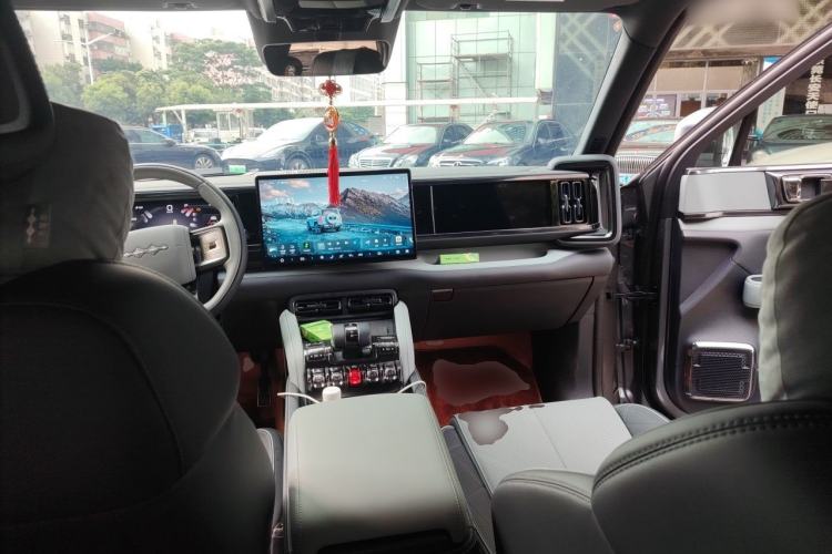 Used Formula Leopard 5 2025 TianShen Intelligent Driving Ultra Edition Center Console