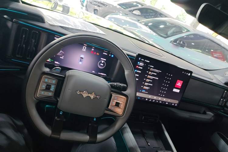 Used Formula Leopard 5 2025 TianShen Intelligent Driving Max Edition Center Console