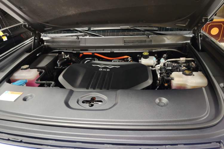 Used Formula Leopard 5 2025 TianShen Intelligent Driving Ultra Edition Engine Bay