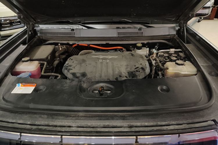 Used Formula Leopard 5 2025 TianShen Intelligent Driving Ultra Edition Engine Bay