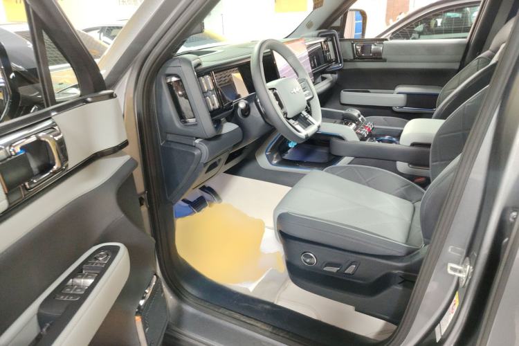 Used Formula Leopard 5 2025 TianShen Intelligent Driving Ultra Edition Interior 3