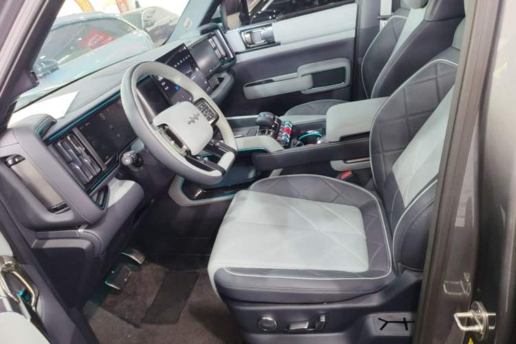 Used Formula Leopard 5 2025 TianShen Intelligent Driving Max Edition Left Front Seat