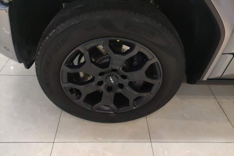 Used Formula Leopard 5 2025 Cloud Ride Laser-based Kunpeng Intelligent Driving Edition Left Front Wheel Hub