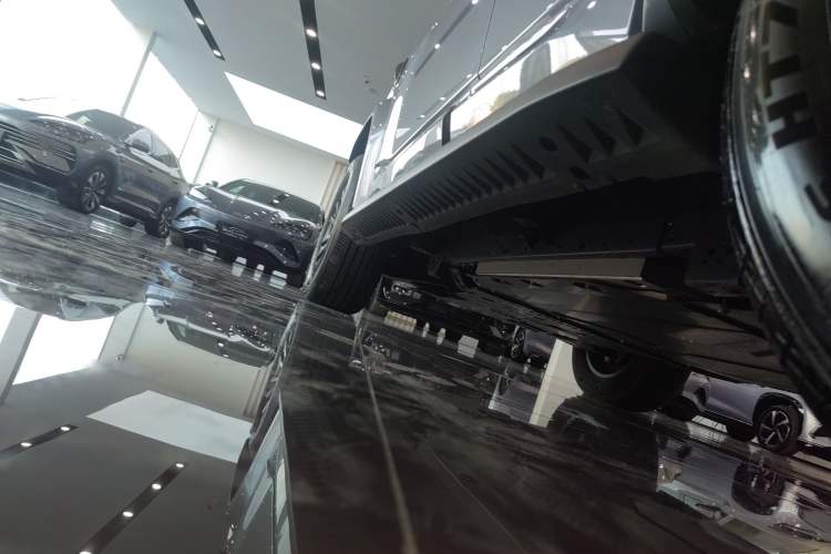 Used Formula Leopard 5 2025 TianShen Intelligent Driving Ultra Edition Left Side Sill