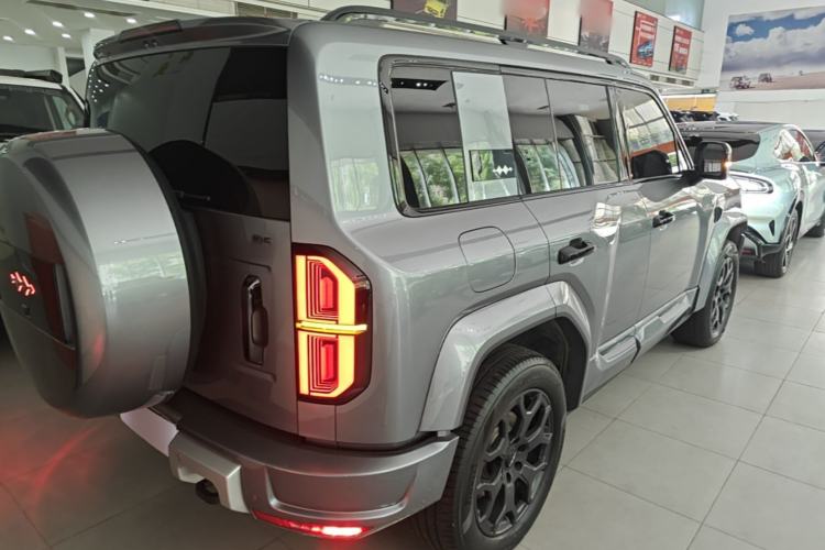 Used Formula Leopard 5 2025 Cloud Ride Laser-based Kunpeng Intelligent Driving Edition Rear Right 45 Deg