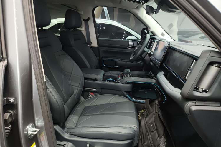 Used Formula Leopard 5 2025 TianShen Intelligent Driving Max Edition Right Front Seat