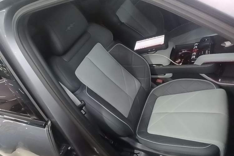Used Formula Leopard 5 2025 TianShen Intelligent Driving Max Edition Right Front Seat