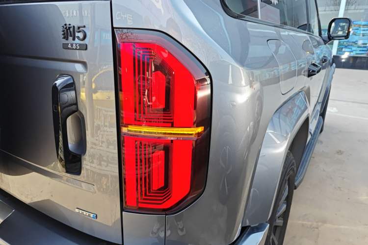 Used Formula Leopard 5 2025 TianShen Intelligent Driving Ultra Edition Right Rear Taillight