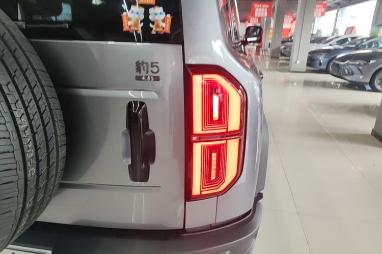Used Formula Leopard 5 2025 TianShen Intelligent Driving Ultra Edition Right Rear Taillight