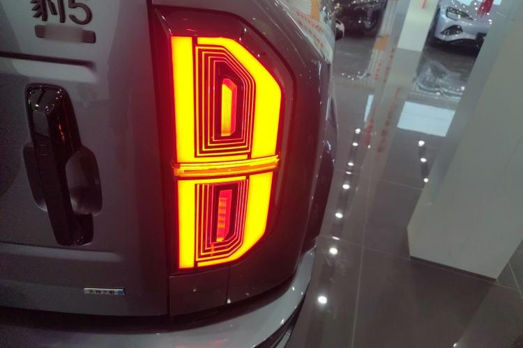 Used Formula Leopard 5 2025 TianShen Intelligent Driving Ultra Edition Right Rear Taillight